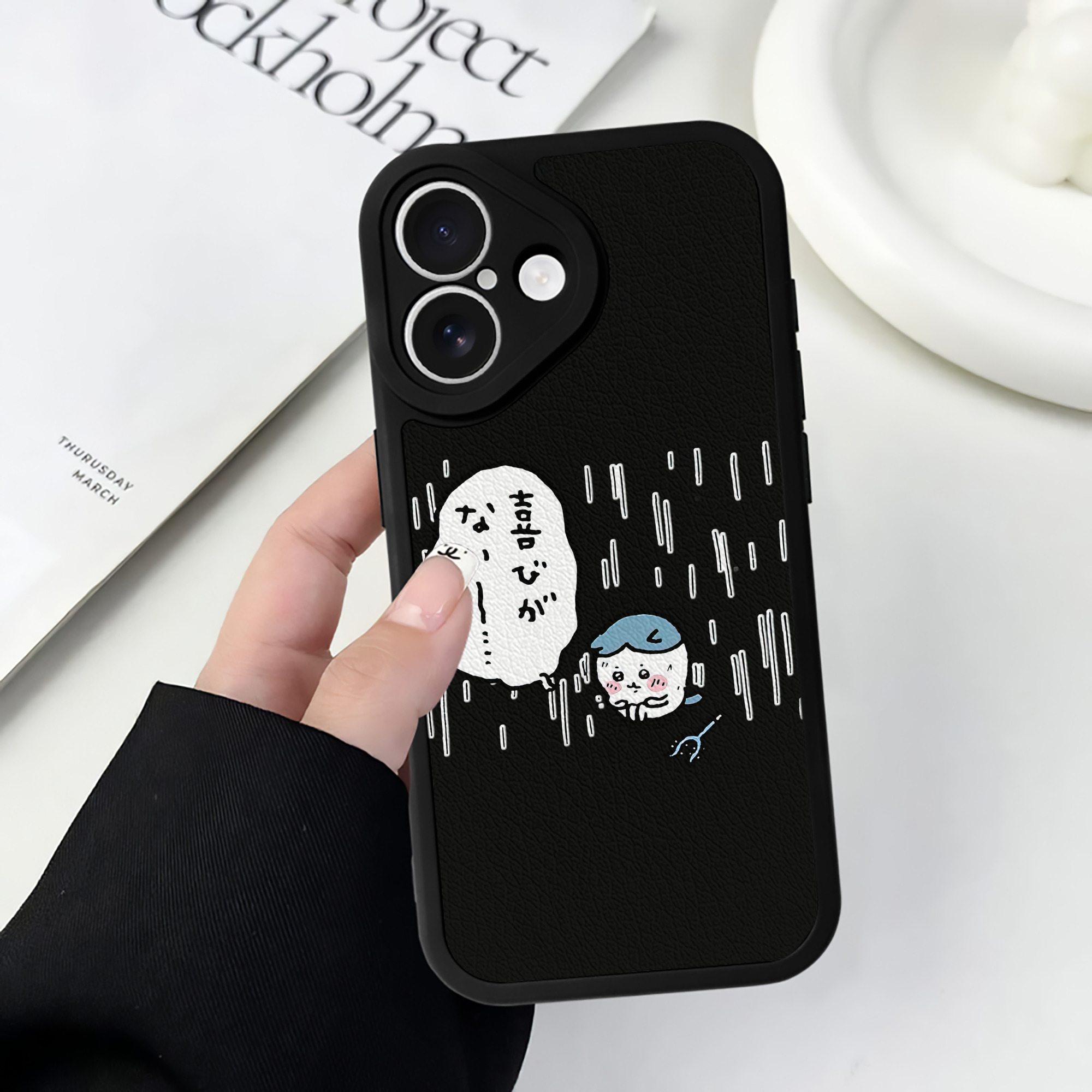 （画像用） ちいかわ ハチワレ Chii-kawa hachiware 【iPhone 16シリーズ対応】シリコンスマホケース（レザー調） 材質：シリコン